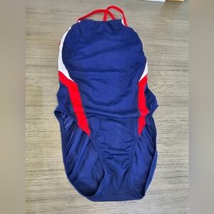 Women's speedo one piece swimsuit Sz 10/36 NWT
